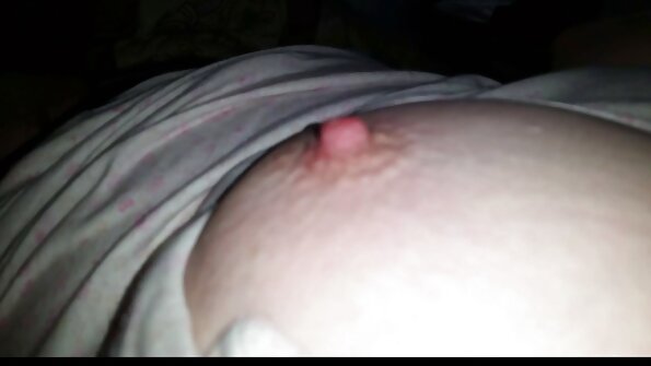 Η ποθητή γκόμενα χρησιμοποιεί αρσενικό για να απολαύσει χρόνο με πρωκτική ευχαρίστηση