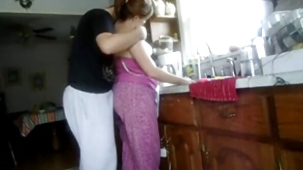 Στις 4 Ιουλίου ο τυχερός τεντώνει με καμπύλες GF με υπέροχο ράφι