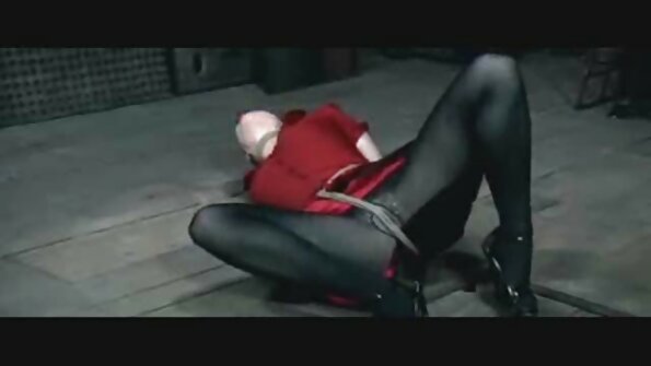 Η Cutie μαζεύει χρήματα για φιλανθρωπία πριν από το σεξ με τον Σαμαρείτη