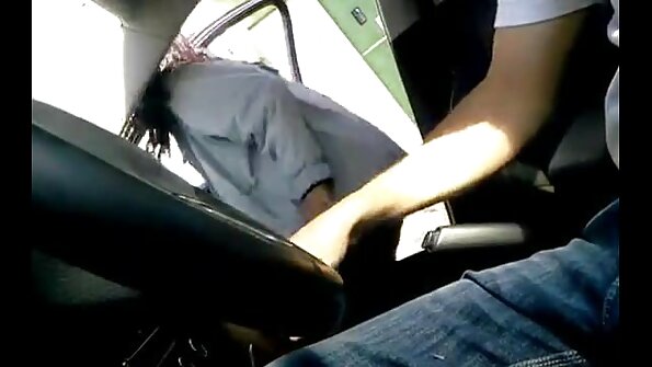 Η βρώμικη μελαχρινή απολαμβάνει υπέροχη διασκέδαση με τον βάναυσο άντρα της