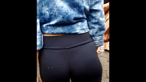 Η Μία προσκαλεί τη γειτόνισσα στο σπίτι της για εκπληκτικό χτύπημα